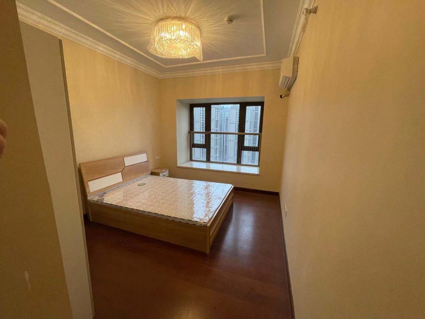 恒大天府半岛  3室2厅2卫   2700.00元/月室内图