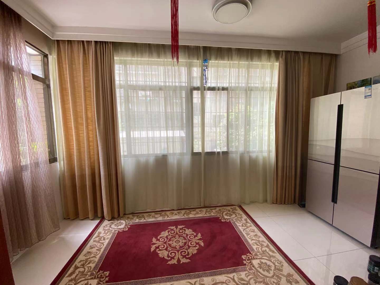 先锋实验学校家属楼 3室2厅2卫 1800.0元/月 先锋实验学校家属楼 3室2厅2卫 1800.0元/月室内图