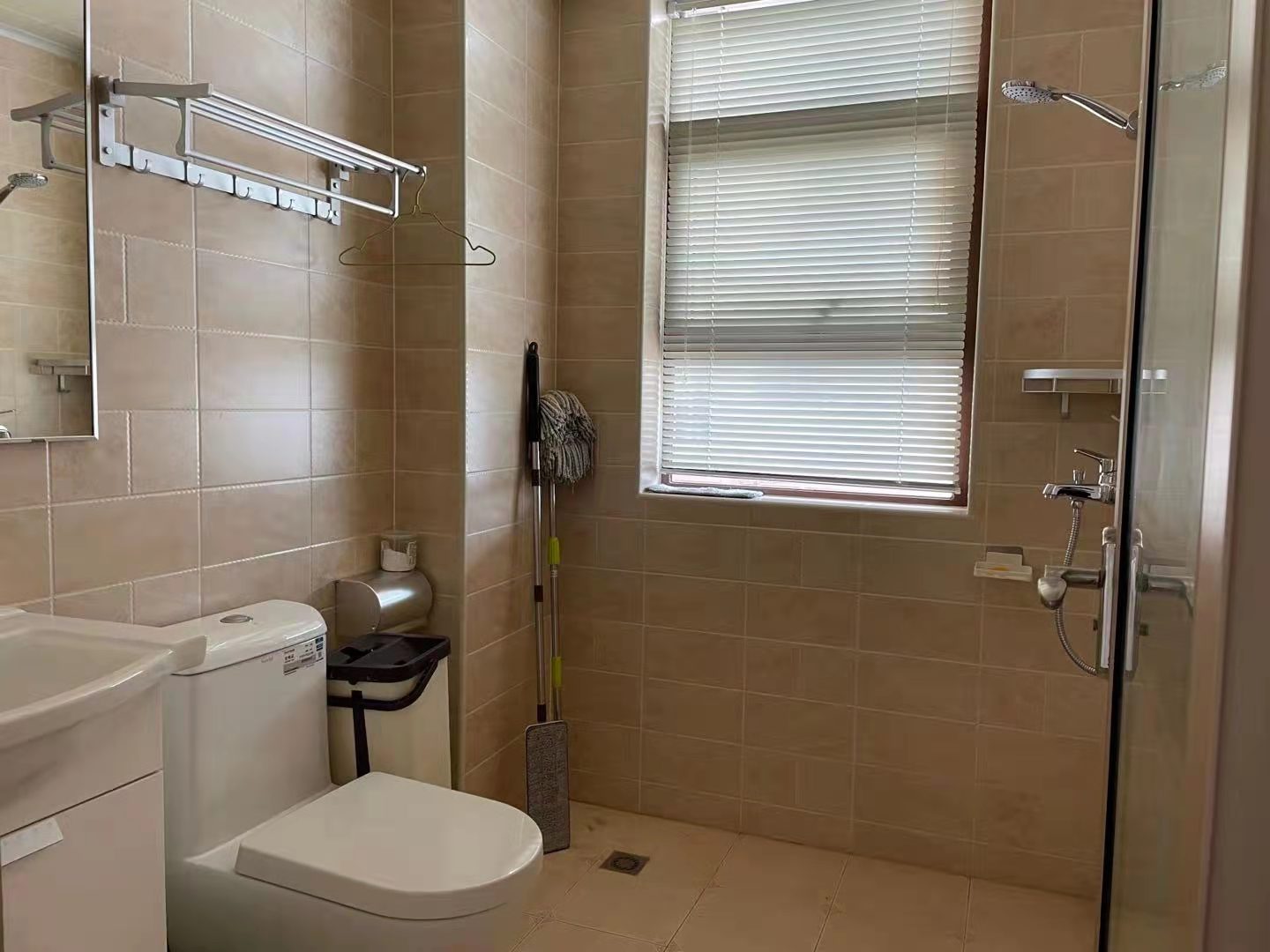 东盛佳园(检察院宿舍) 3室2厅2卫 95.8万 东盛佳园(检察院宿舍) 3室2厅2卫 95.8万卫生间