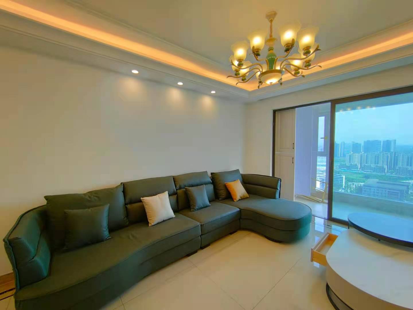 中海锦江城云熙一期  3室2厅2卫    4000.0元/月 中海锦江城云熙一期  3室2厅2卫    4000.0元/月室内图