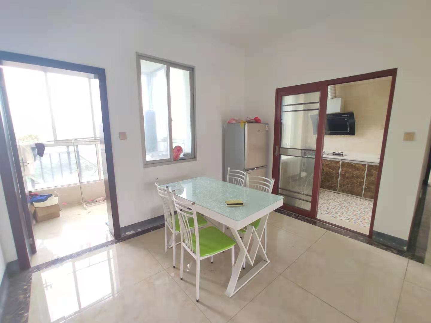 京鹰华府 2室2厅1卫 1500.0元/月 京鹰华府 2室2厅1卫 1500.0元/月室内图