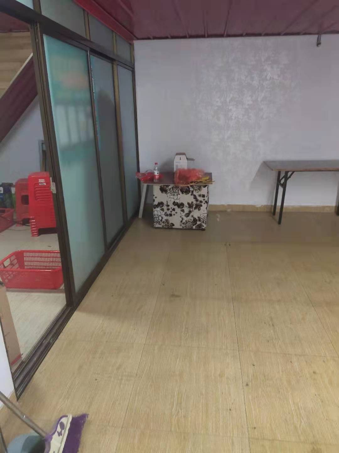 福中福商业城  1室1厅1卫    2200.0元/月 福中福商业城  1室1厅1卫    2200.0元/月室内图