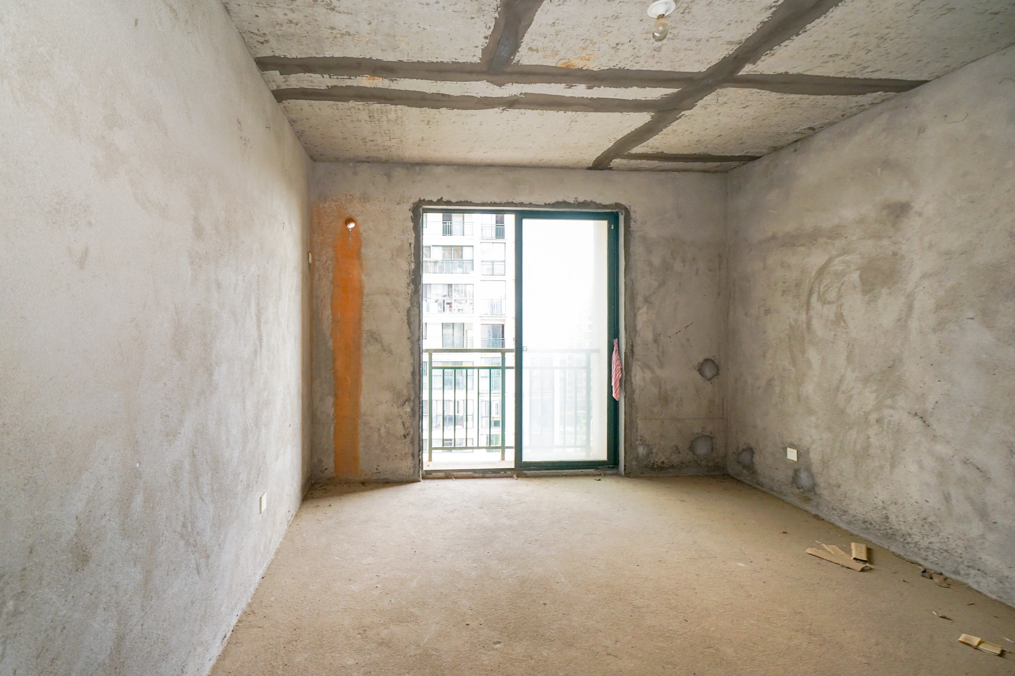 保利花园  3室2厅1卫    126.0万其他