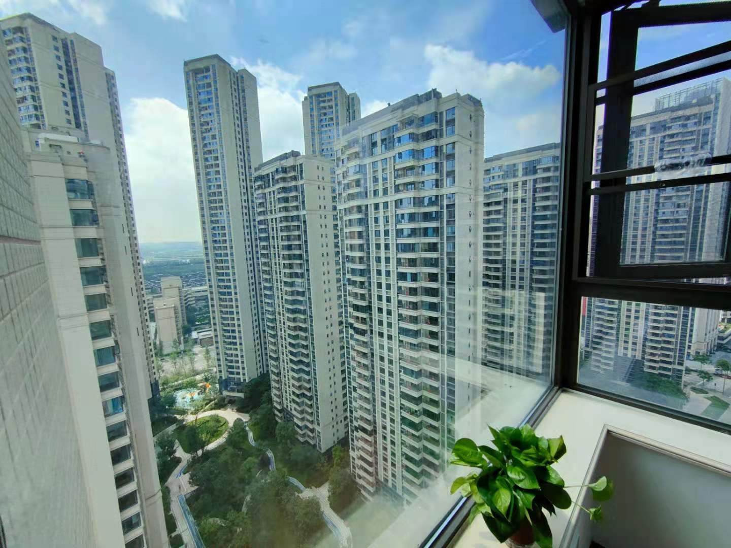 中海锦江城云熙一期  3室2厅2卫    4000.0元/月 中海锦江城云熙一期  3室2厅2卫    4000.0元/月室内图