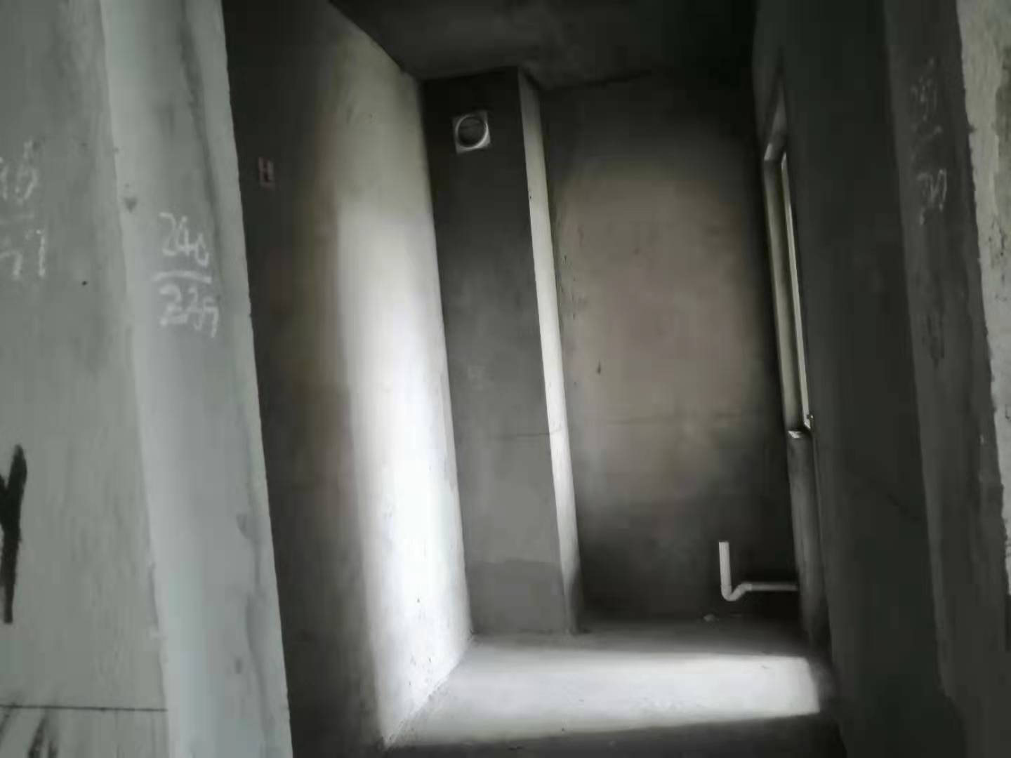 碧桂园 3室2厅1卫 68.0万 碧桂园 3室2厅1卫 68.0万卫生间