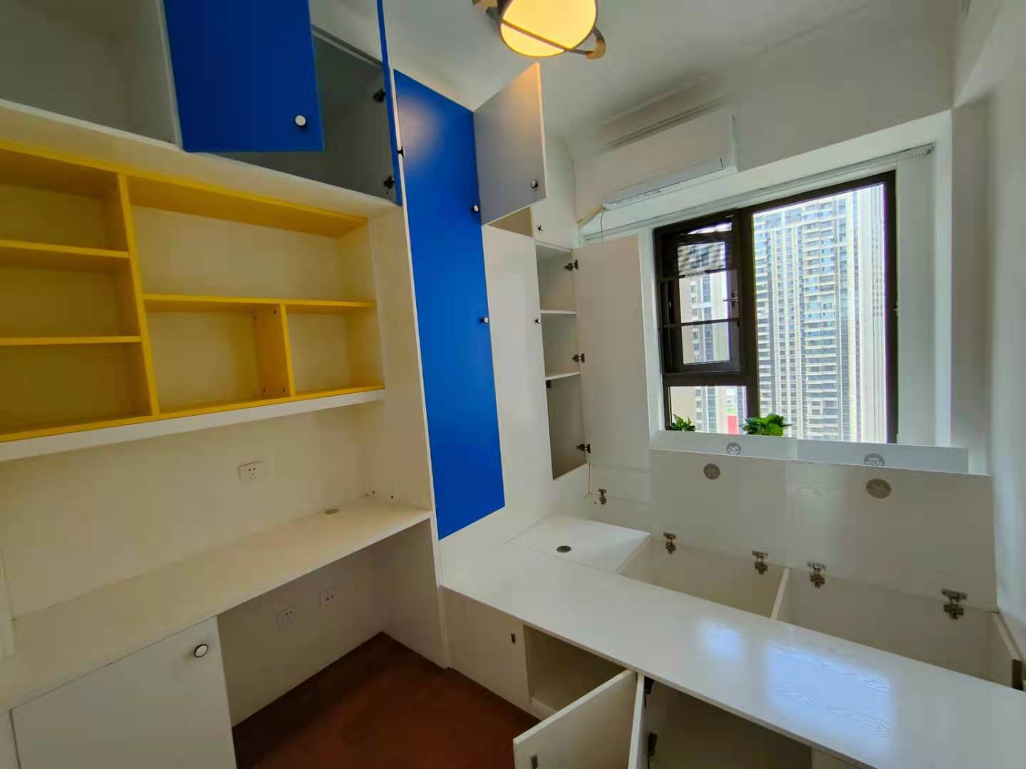 中海锦江城云熙一期  3室2厅2卫    4000.0元/月 中海锦江城云熙一期  3室2厅2卫    4000.0元/月室内图