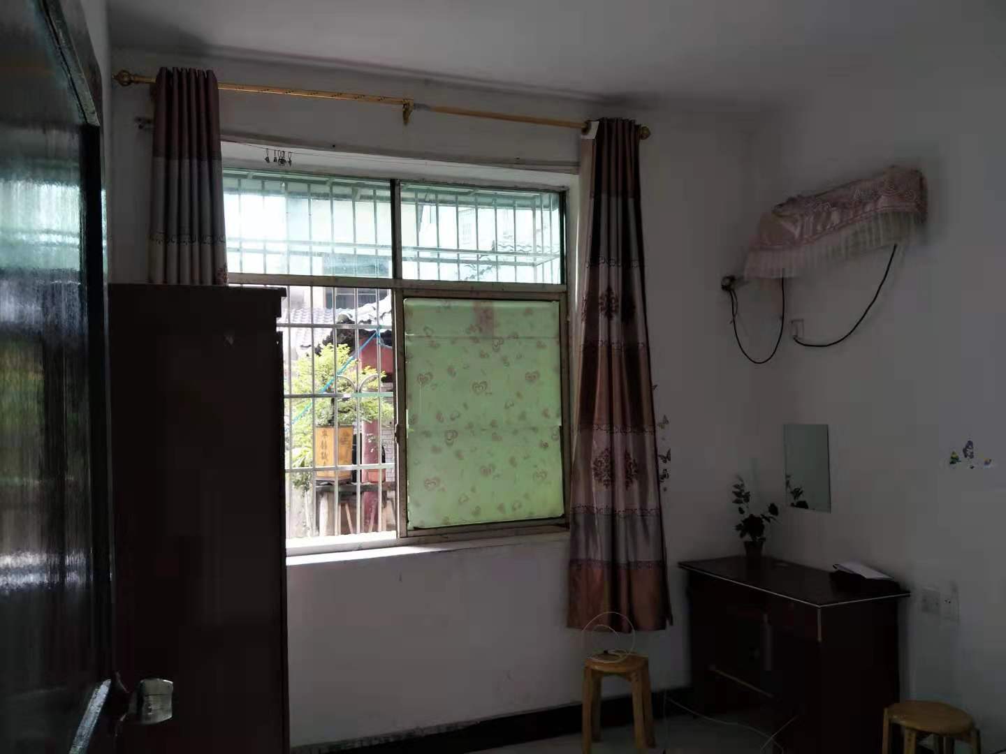 小桃小区 1室1厅1卫 500.0元/月 小桃小区 1室1厅1卫 500.0元/月室内图