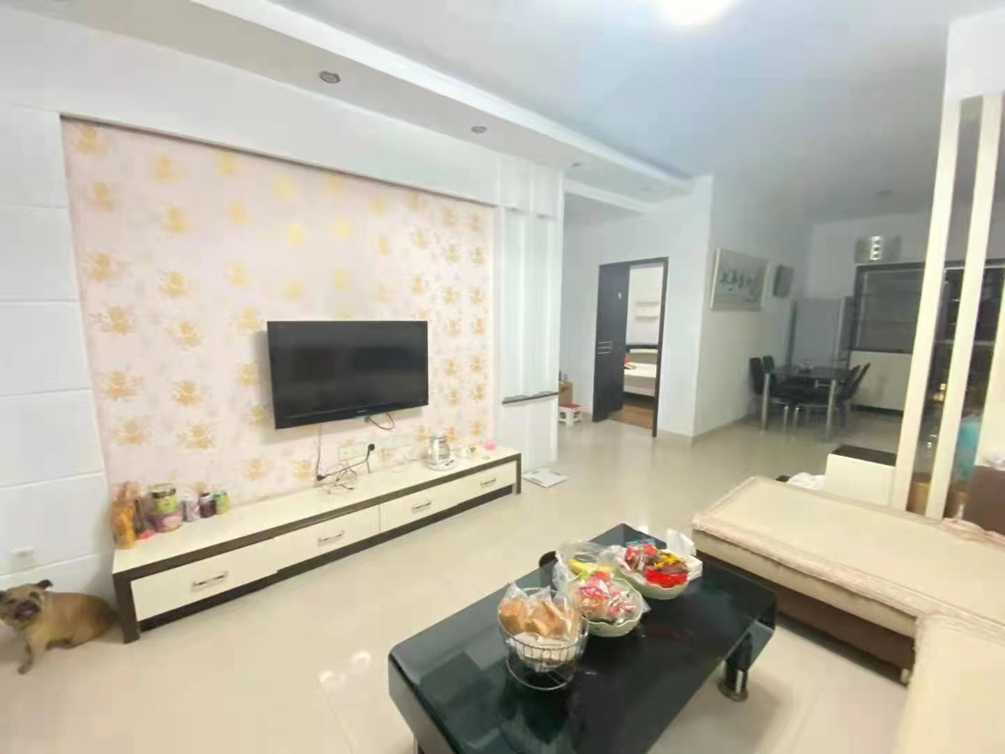 百江花园 2室1厅1卫 49.8万 百江花园 2室1厅1卫 49.8万客厅