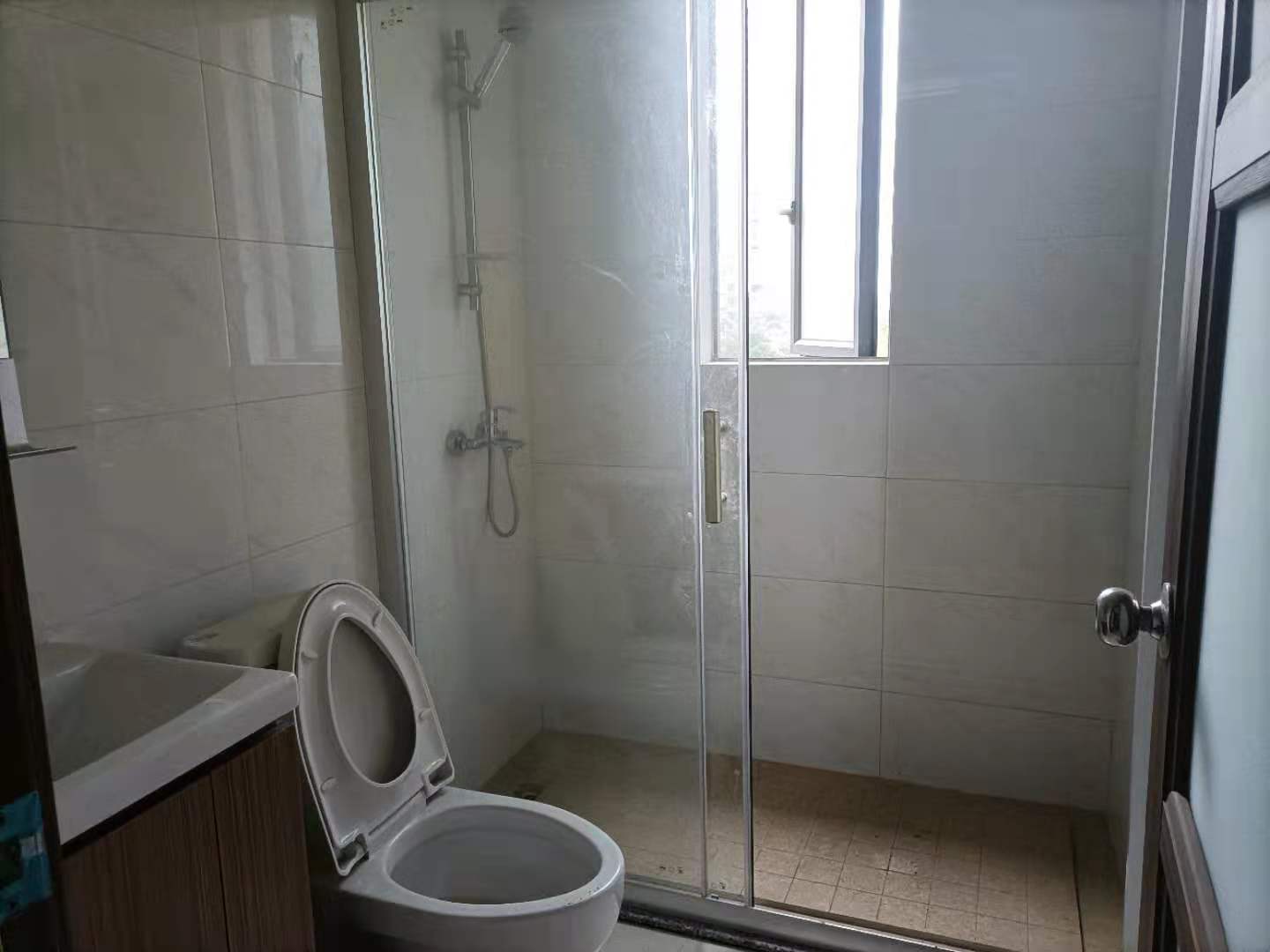 碧桂园 3室2厅2卫 98.0万 碧桂园 3室2厅2卫 98.0万卫生间