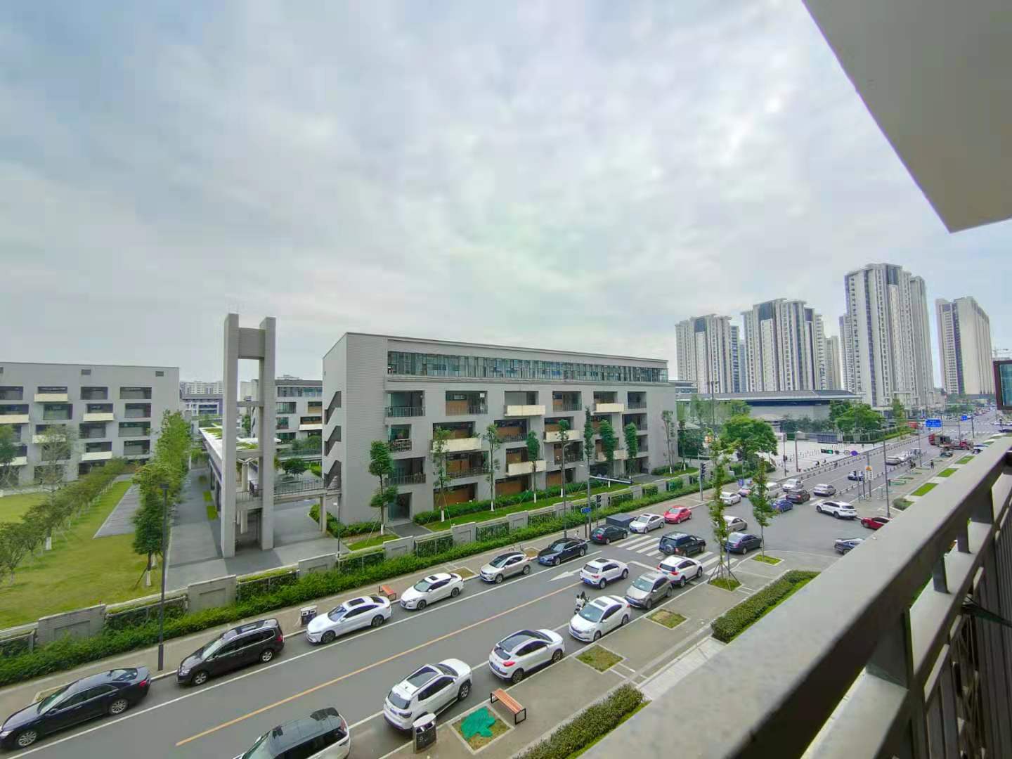 中海锦江城云熙一期  3室2厅2卫    2700.0元/月 中海锦江城云熙一期  3室2厅2卫    2700.0元/月室内图