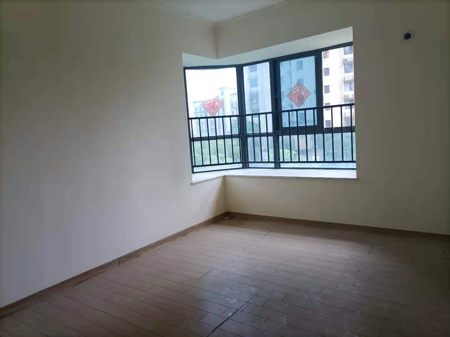 碧桂园 3室2厅2卫 98.0万 碧桂园 3室2厅2卫 98.0万卧室