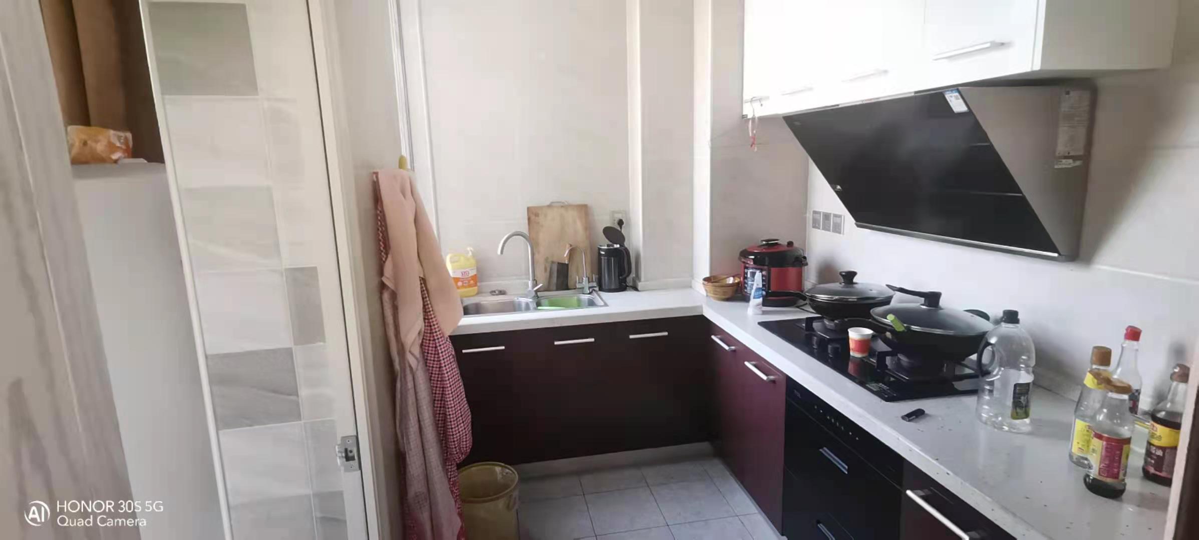 树鑫城市花园  3室2厅2卫    80.0万 树鑫城市花园  3室2厅2卫    80.0万厨房