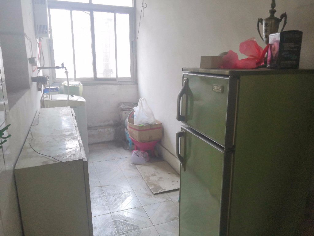 建设路散盘 2室1厅1卫 1000.0元/月 建设路散盘 2室1厅1卫 1000.0元/月室内图