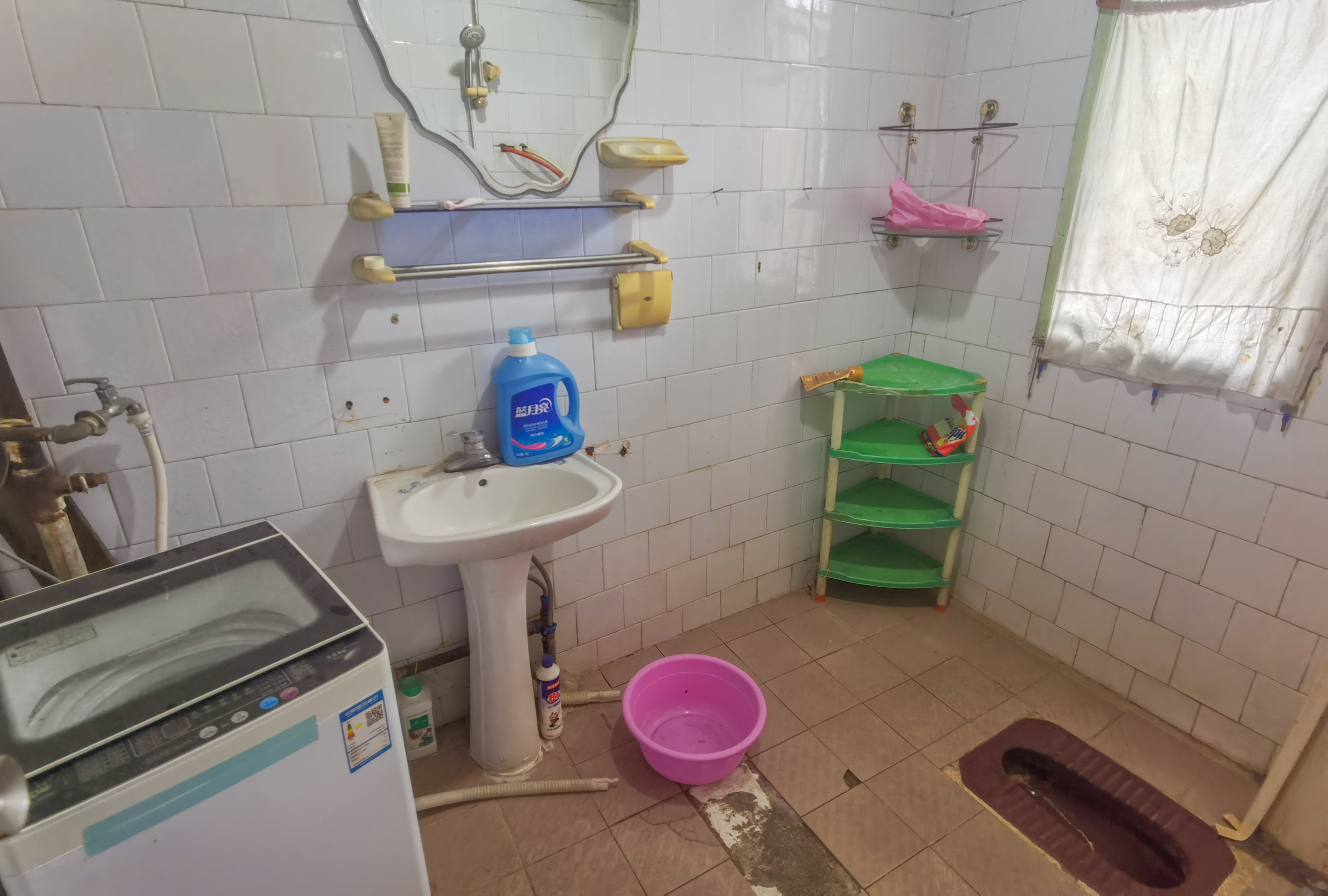 花园一村 2室1厅1卫 39.0万 花园一村 2室1厅1卫 39.0万客厅