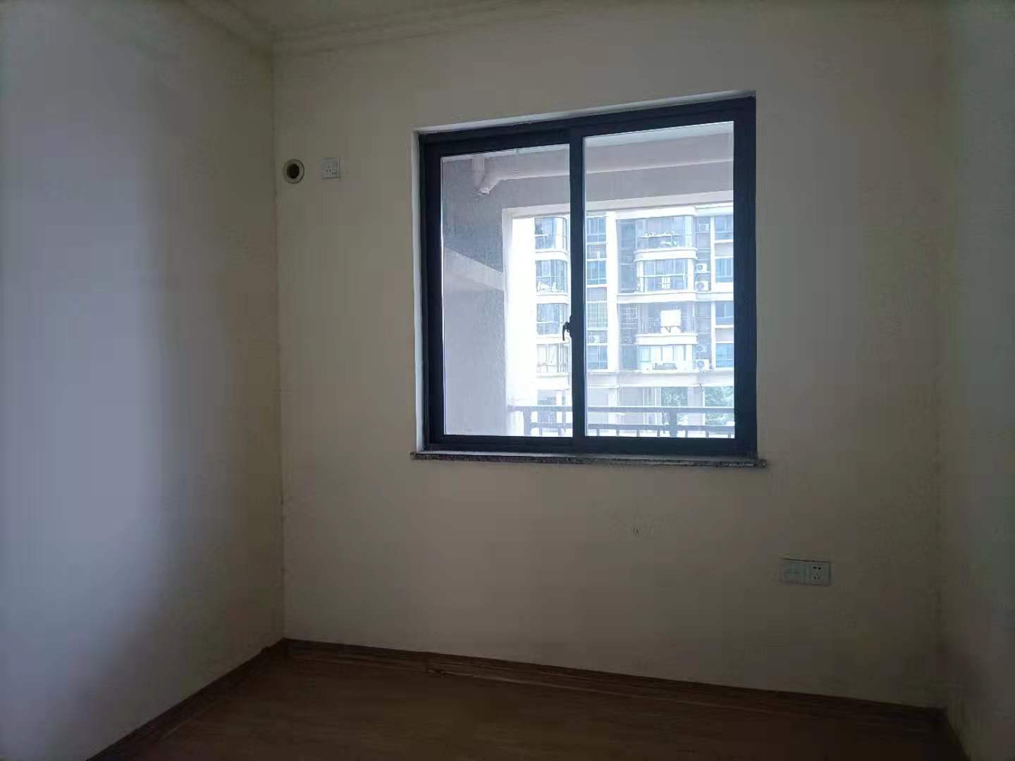 碧桂园 3室2厅2卫 98.0万 碧桂园 3室2厅2卫 98.0万卧室