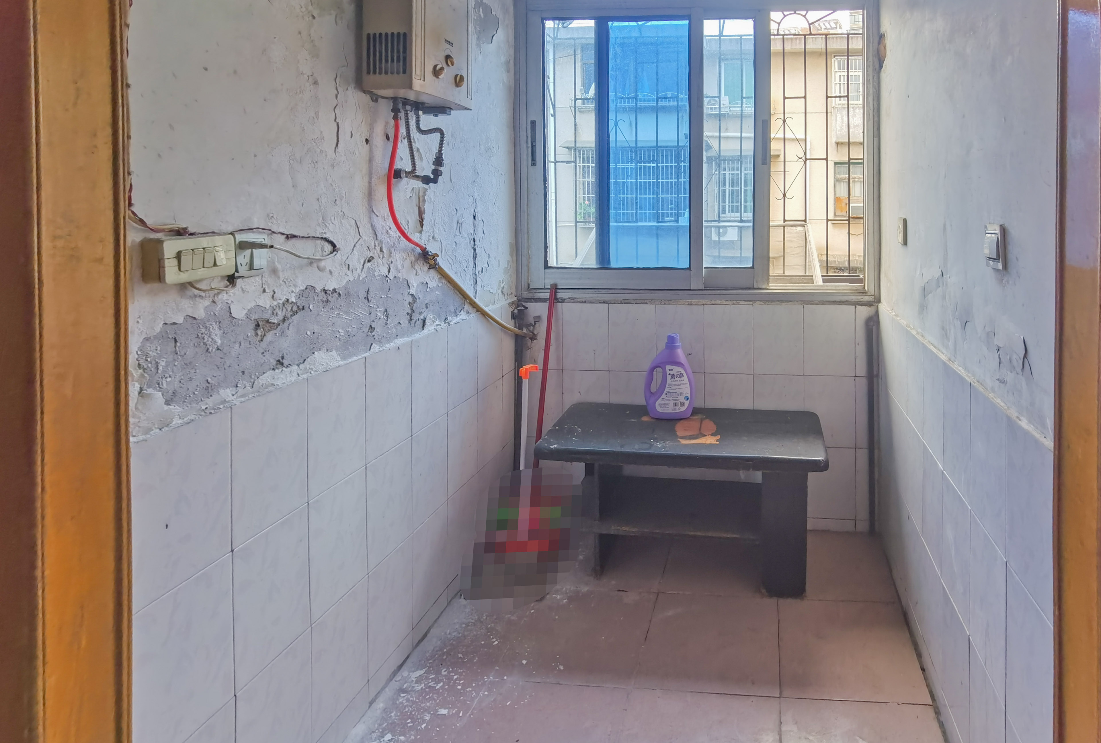 花园一村 2室1厅1卫 39.0万 花园一村 2室1厅1卫 39.0万客厅