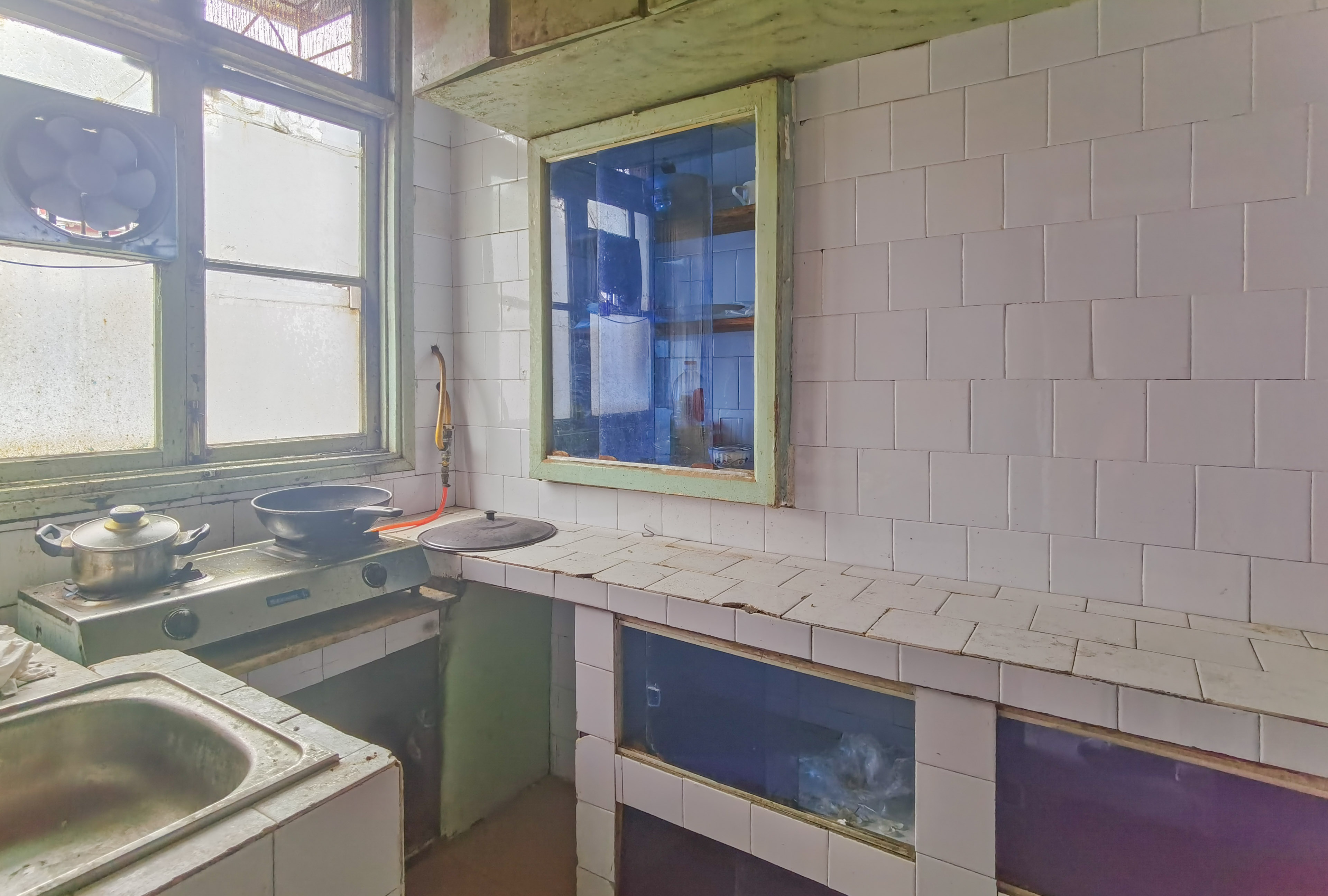 花园一村 2室1厅1卫 39.0万 花园一村 2室1厅1卫 39.0万客厅