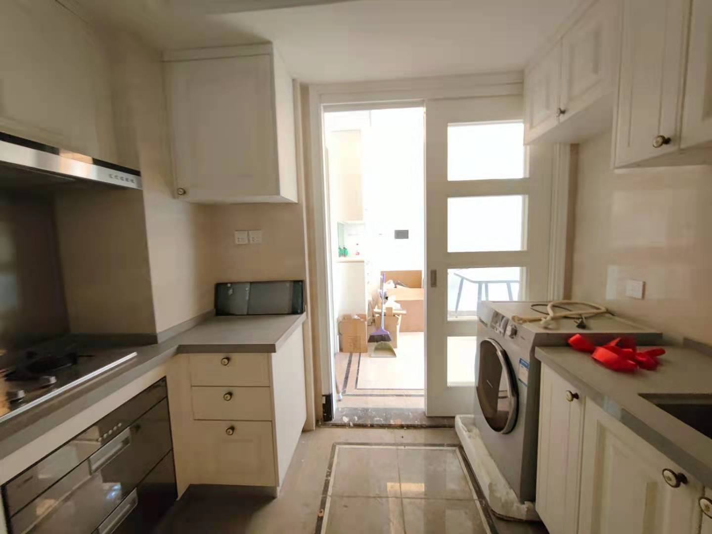 中海锦江城云熙一期  3室2厅2卫    2700.0元/月 中海锦江城云熙一期  3室2厅2卫    2700.0元/月室内图