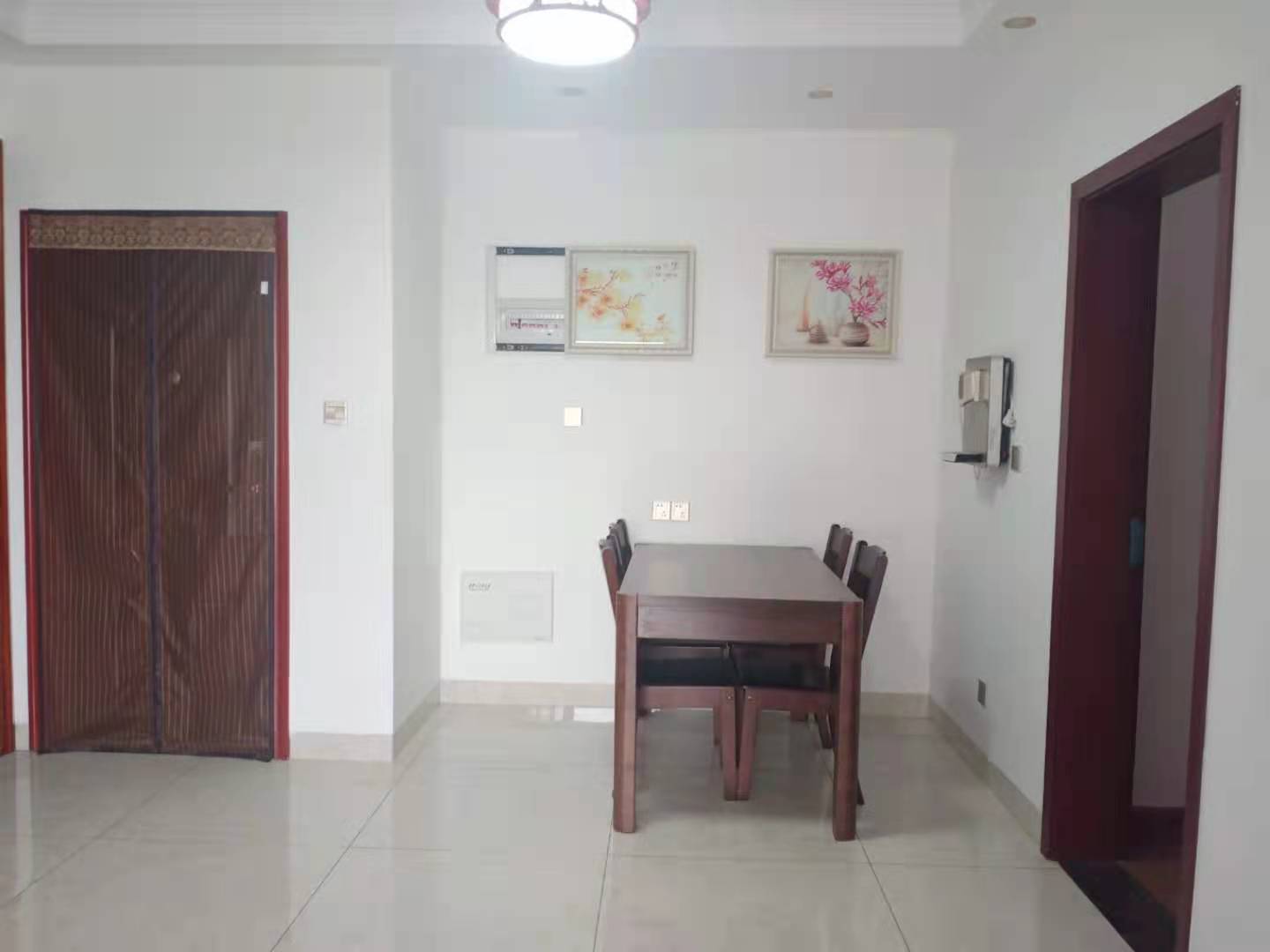 百弘学府城 3室2厅2卫 2000.0元/月 百弘学府城 3室2厅2卫 2000.0元/月室内图