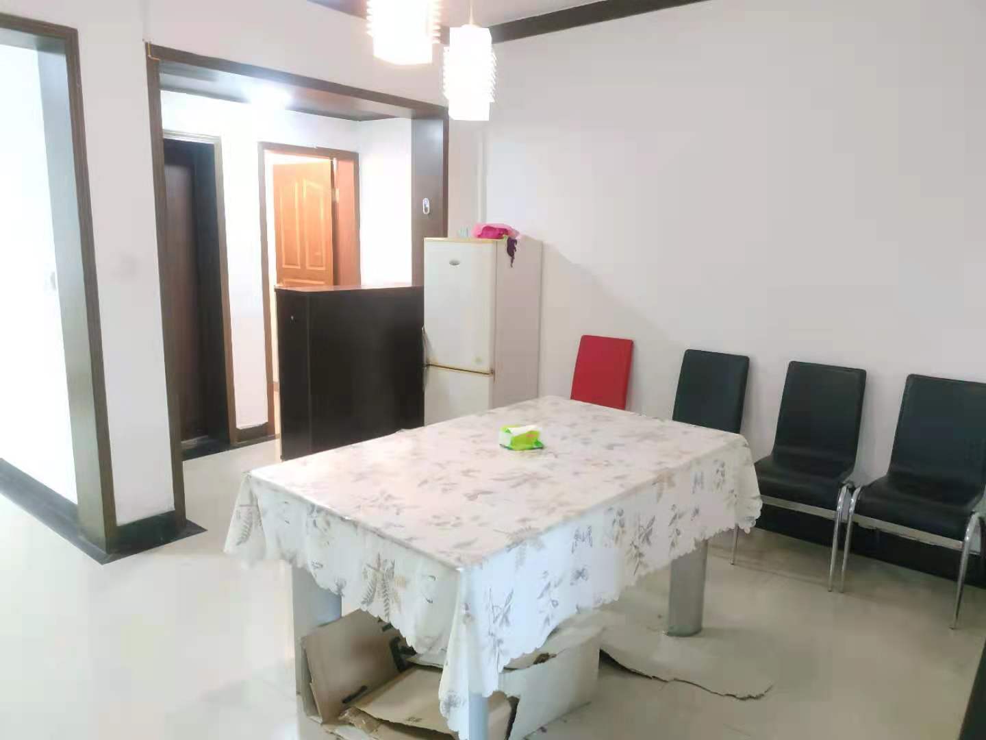 望江花园 2室2厅1卫 52.80万 望江花园 2室2厅1卫 52.80万客厅