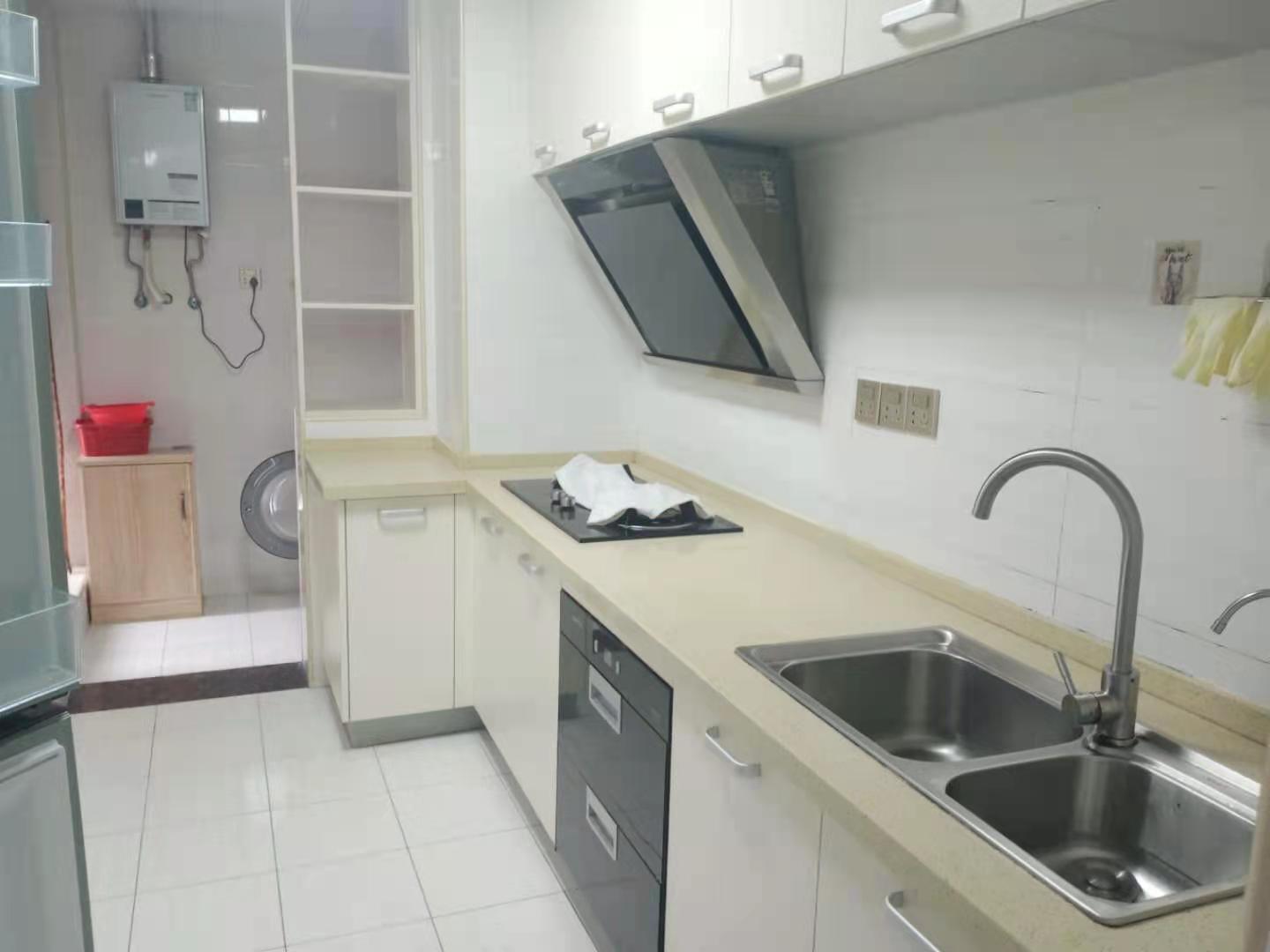 百弘学府城 3室2厅2卫 2000.0元/月 百弘学府城 3室2厅2卫 2000.0元/月室内图