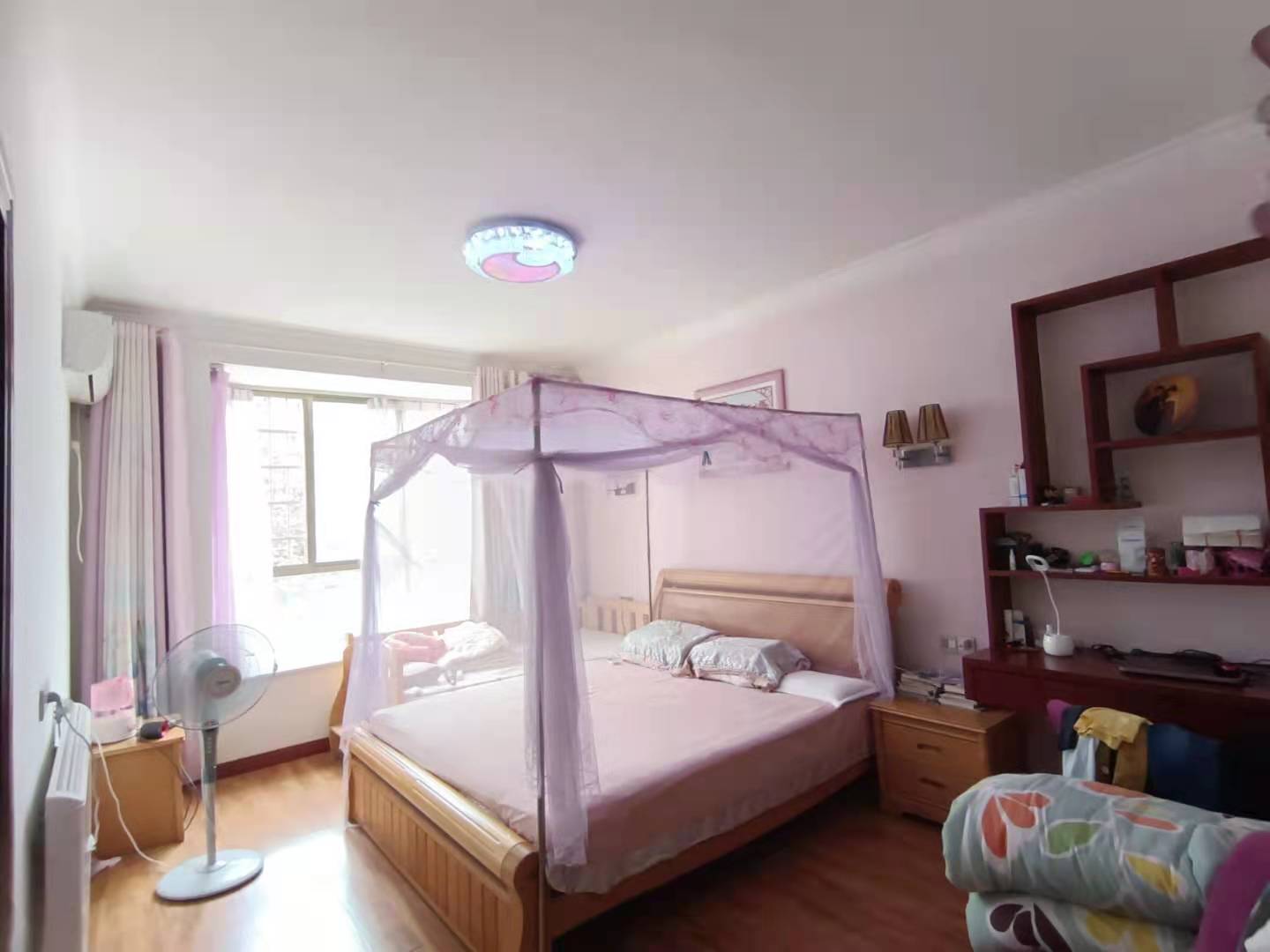 市安监住宅小区(应急管理局) 5室2厅2卫 108.0万 市安监住宅小区(应急管理局) 5室2厅2卫 108.0万卧室