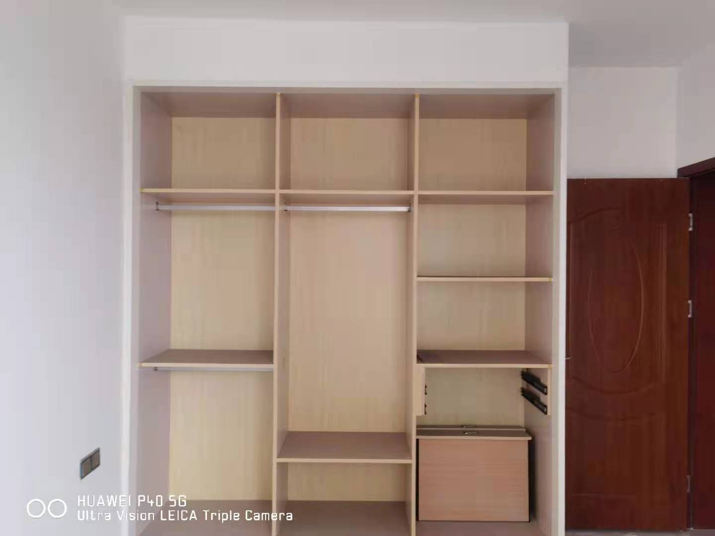 孙水明珠  4室2厅2卫    90.8万 孙水明珠  4室2厅2卫    90.8万客厅