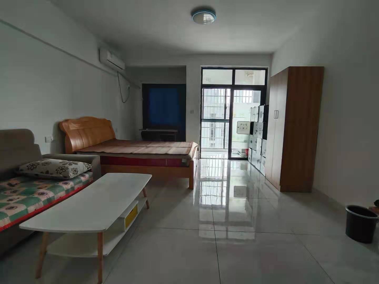 紫藤苑民主村 1室1厅1卫 1050.0元/月 紫藤苑民主村 1室1厅1卫 1050.0元/月室内图