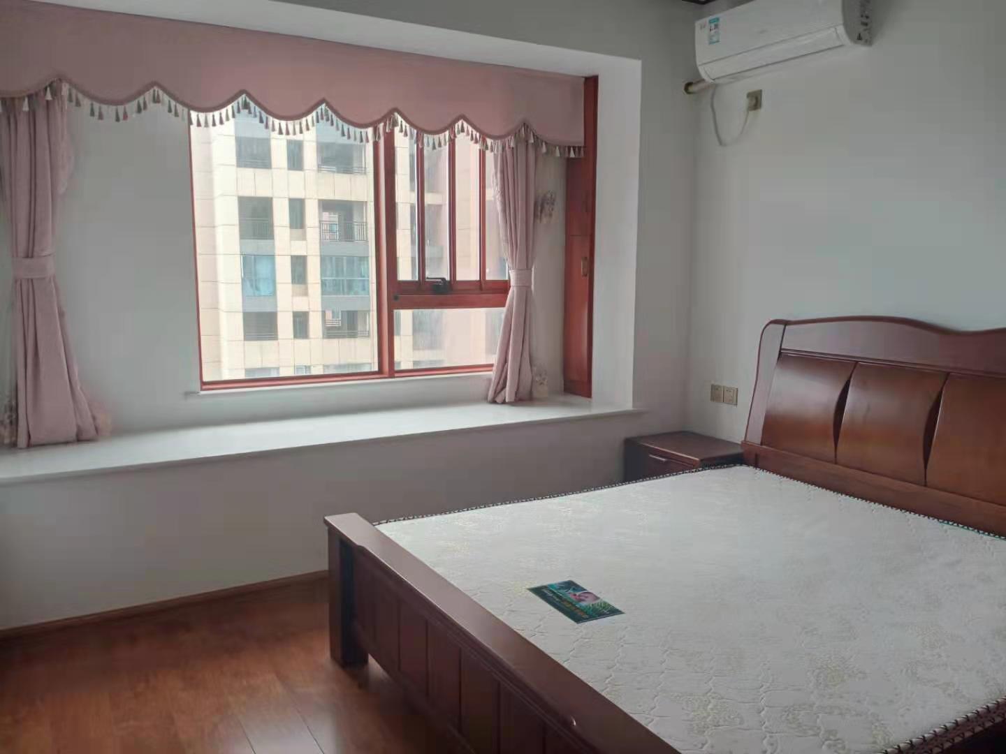 百弘学府城 3室2厅2卫 2000.0元/月 百弘学府城 3室2厅2卫 2000.0元/月室内图