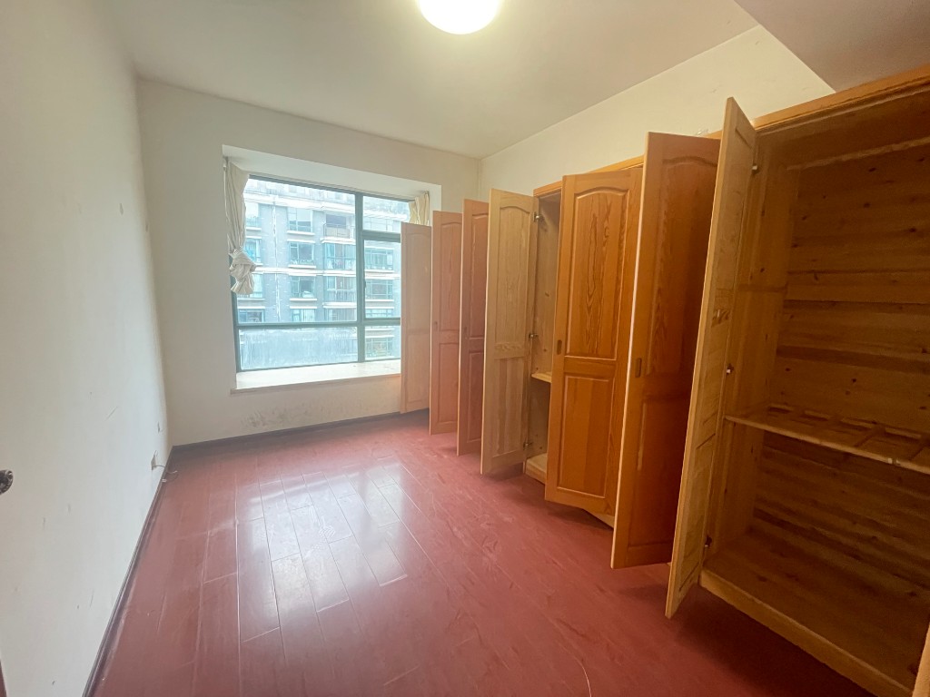 富景园 3室2厅2卫 2500.0元/月 富景园 3室2厅2卫 2500.0元/月室内图