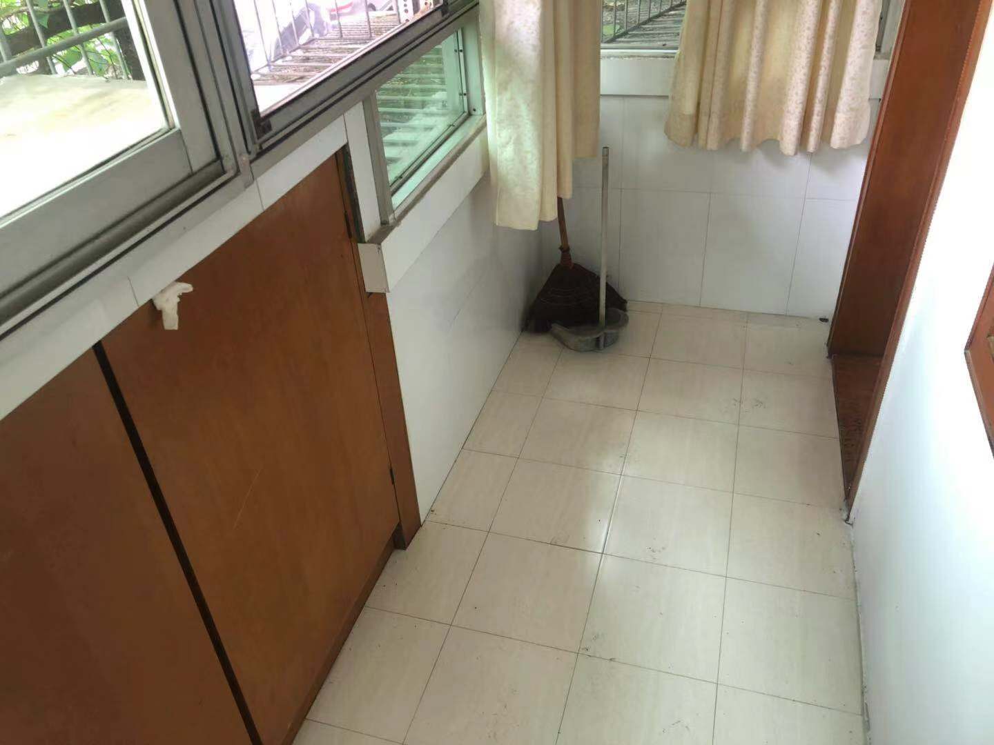 601向群村  3室2厅1卫   1000.00元/月室内图