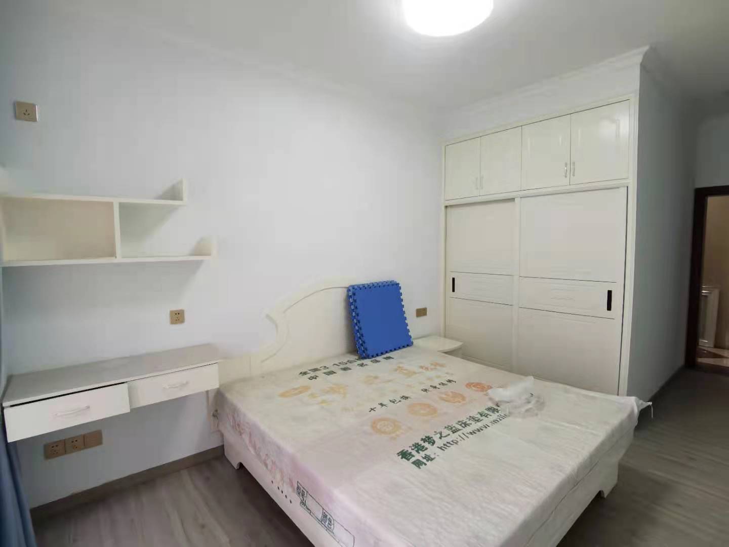 道路运输管理局家属楼(运管家园) 4室2厅2卫 124.8万 道路运输管理局家属楼(运管家园) 4室2厅2卫 124.8万卧室