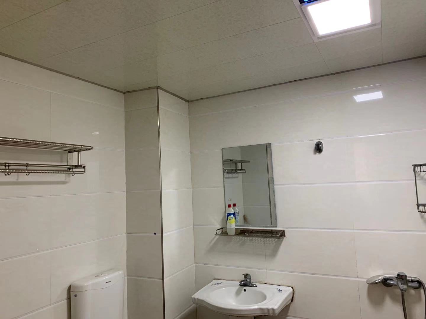 高星明居 3室2厅2卫 2300.0元/月 高星明居 3室2厅2卫 2300.0元/月室内图