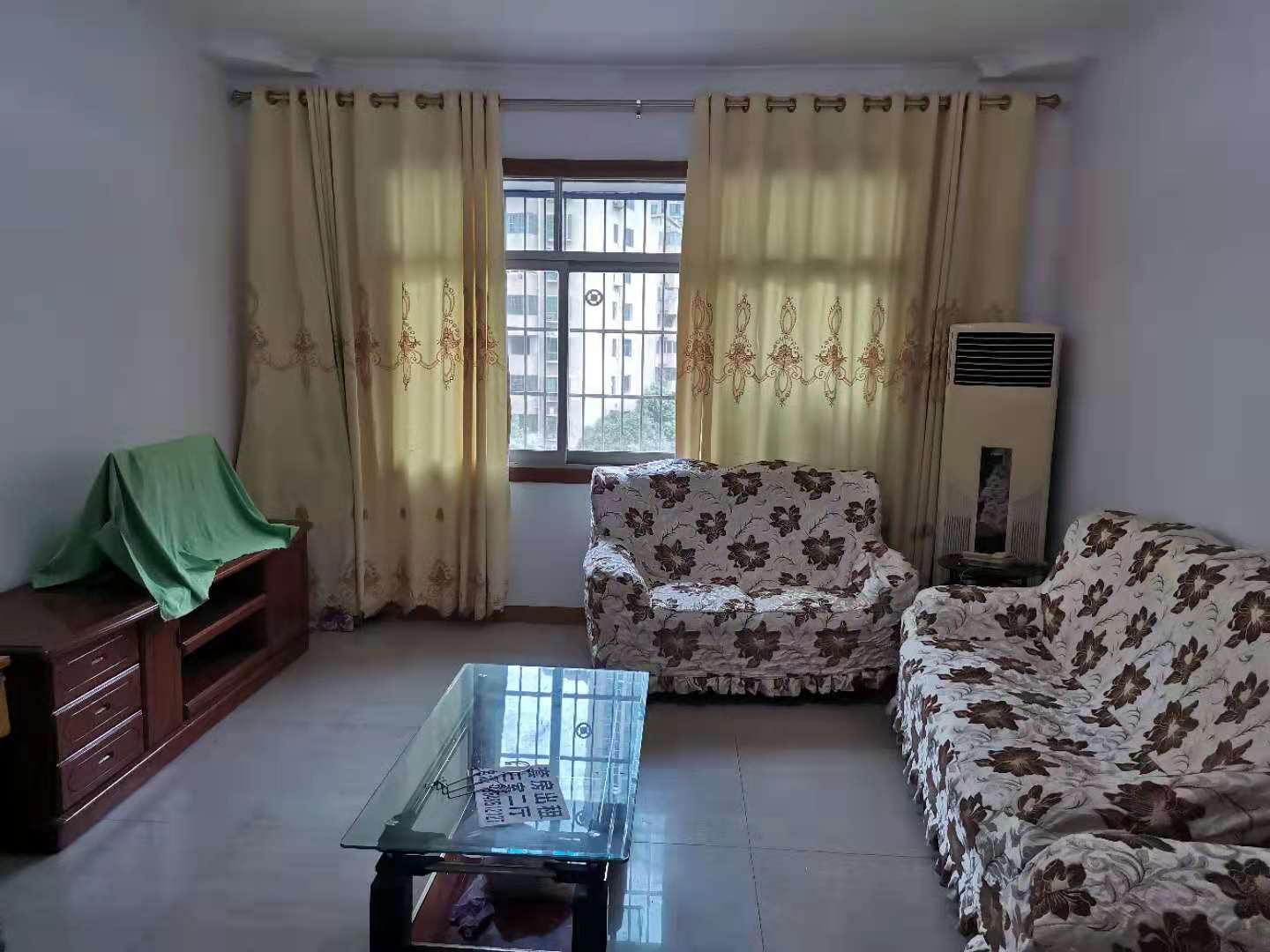 衡州监狱家属房(红湘北路101号) 3室2厅2卫 1400.0元/月 衡州监狱家属房(红湘北路101号) 3室2厅2卫 1400.0元/月室内图