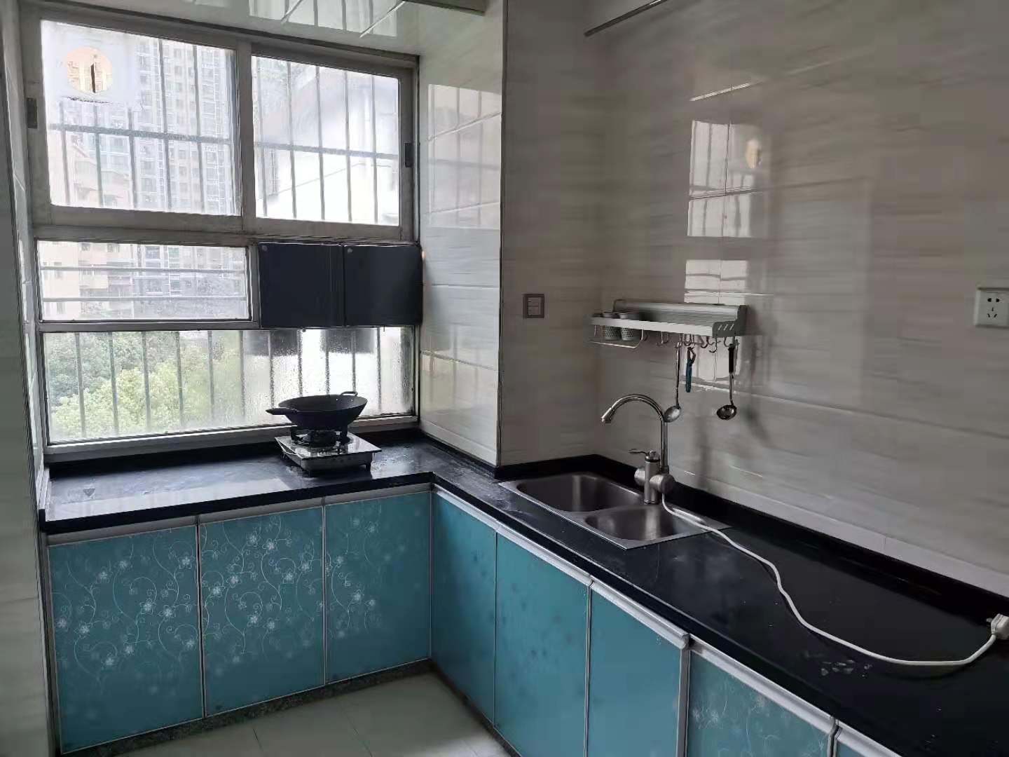 衡州监狱家属房(红湘北路101号) 3室2厅2卫 1400.0元/月 衡州监狱家属房(红湘北路101号) 3室2厅2卫 1400.0元/月室内图