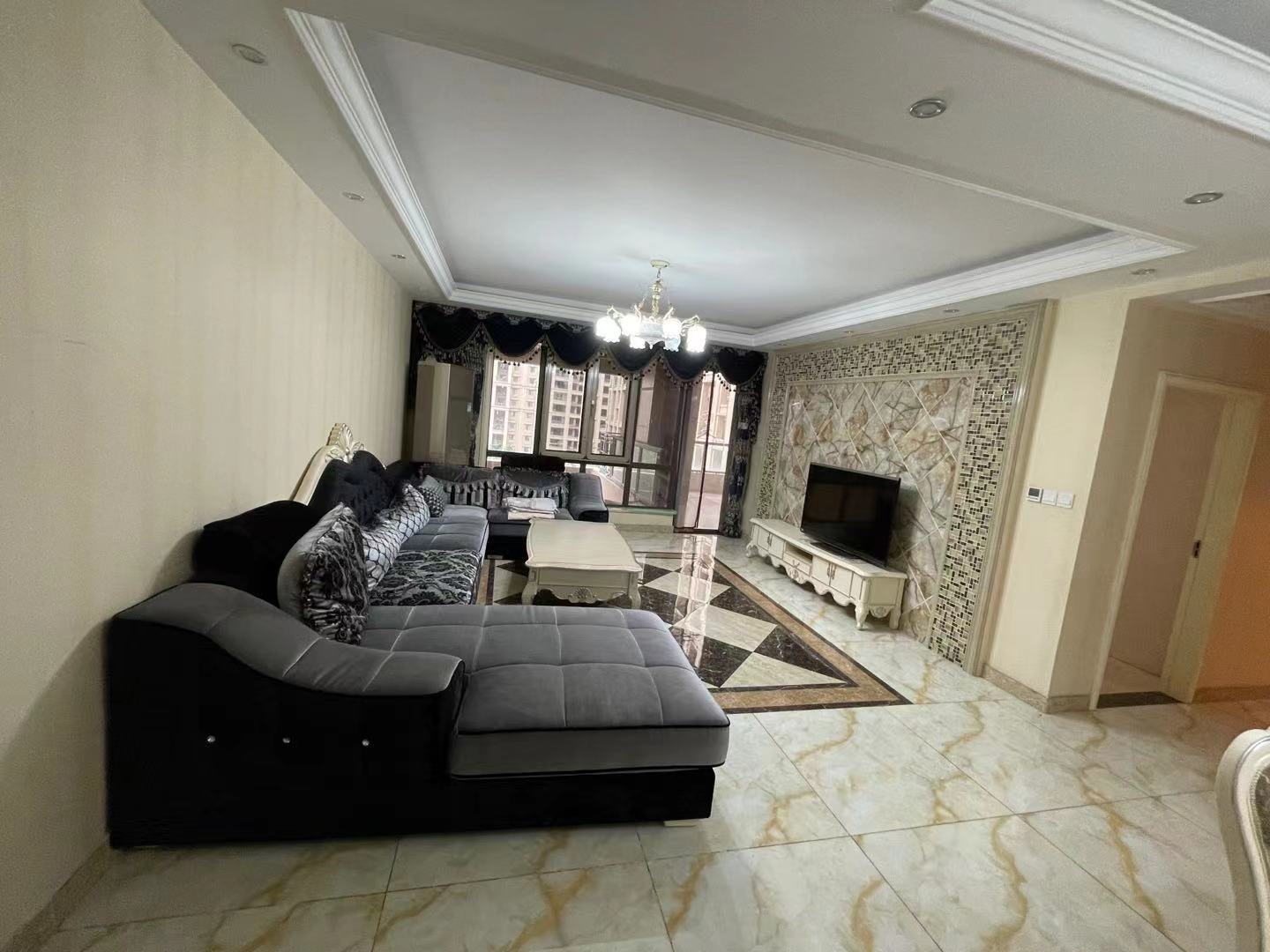 南湖国际3期 3室2厅2卫 3500.0元/月 南湖国际3期 3室2厅2卫 3500.0元/月室内图