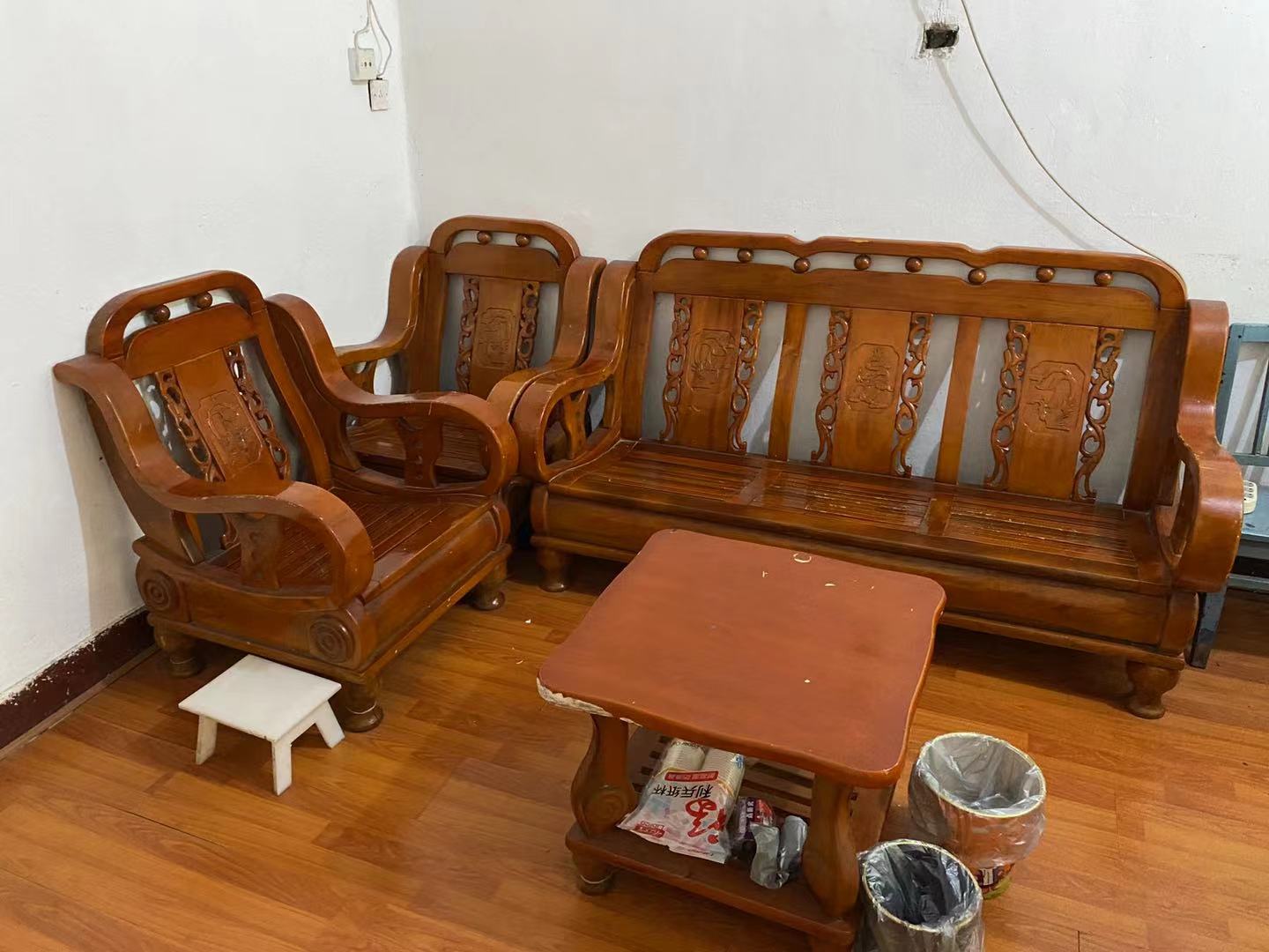 新华一村 1室1厅1卫 900.00元/月 新华一村 1室1厅1卫 900.00元/月室内图