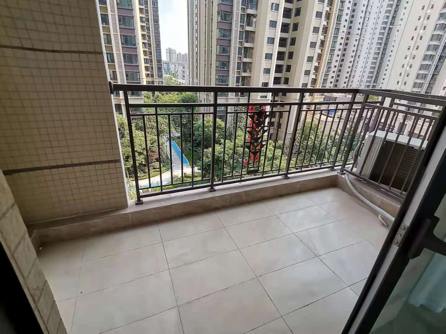 中海锦江城云熙一期  3室2厅2卫   3268.00元/月室内图