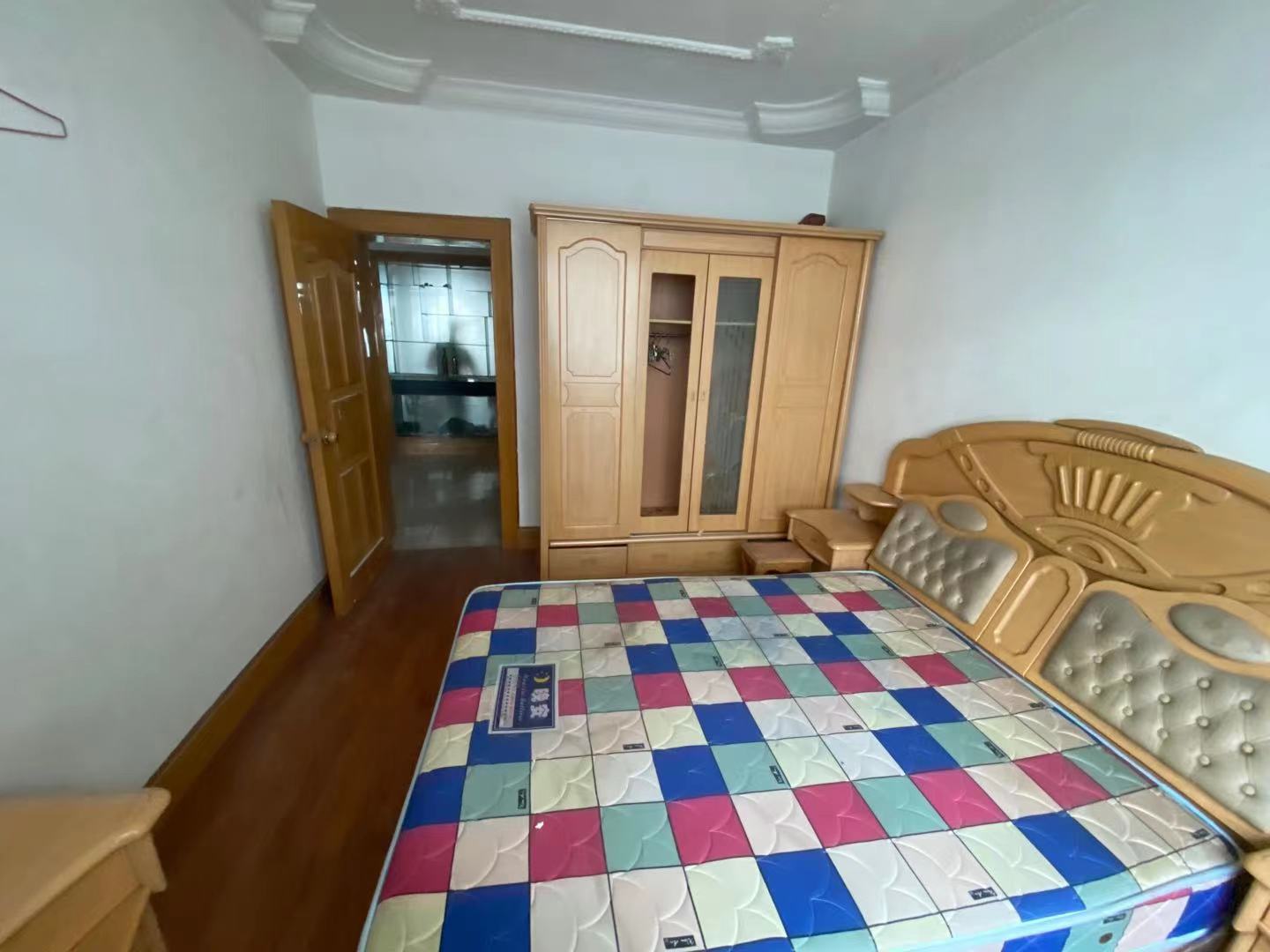 涟钢大市场  3室2厅1卫    38.0万 涟钢大市场  3室2厅1卫    38.0万卧室