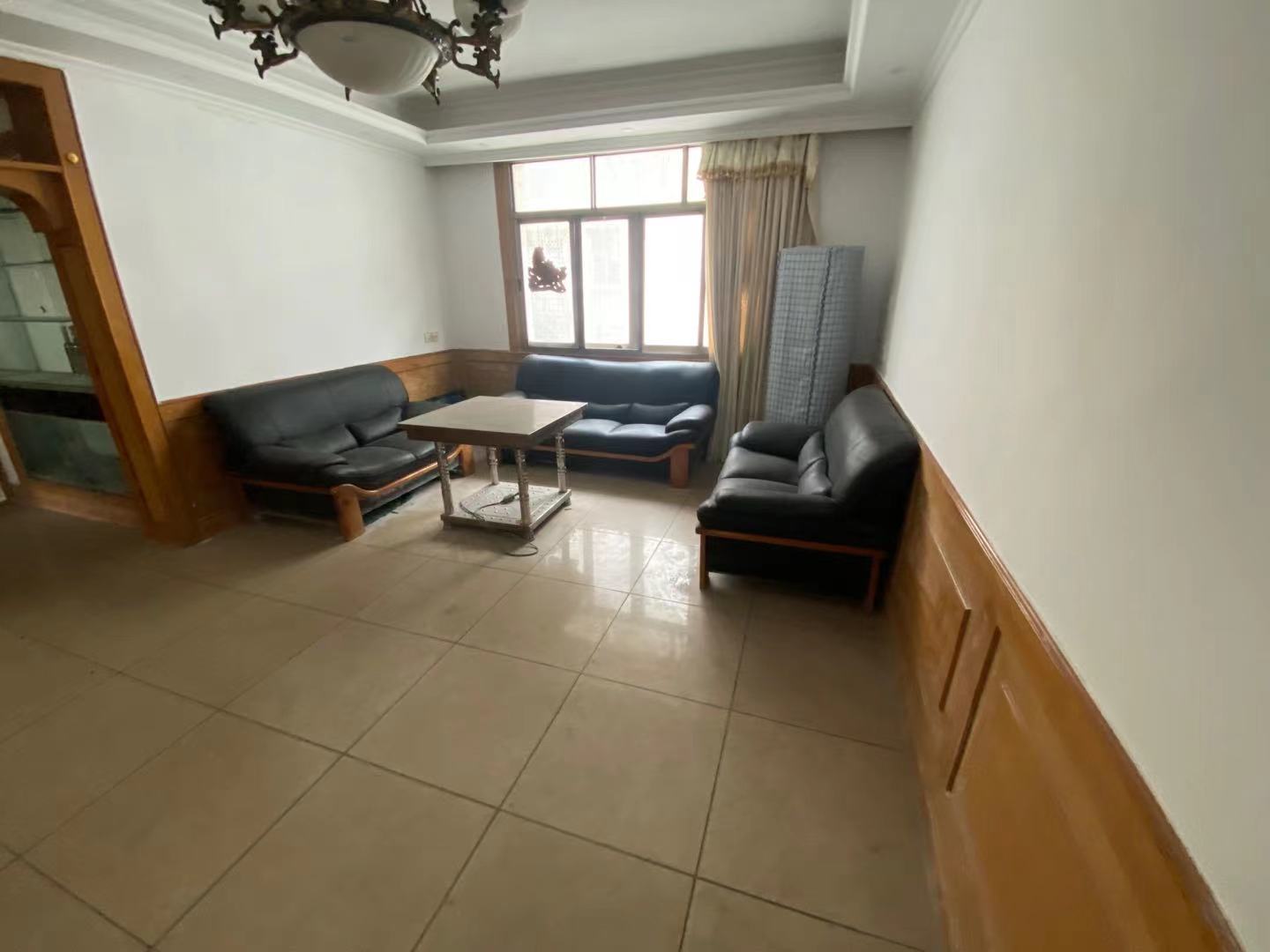 涟钢大市场  3室2厅1卫    38.0万 涟钢大市场  3室2厅1卫    38.0万