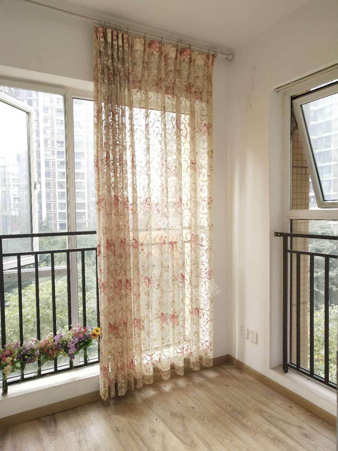 蓝光COCO蜜城  2室1厅1卫   2500.00元/月室内图