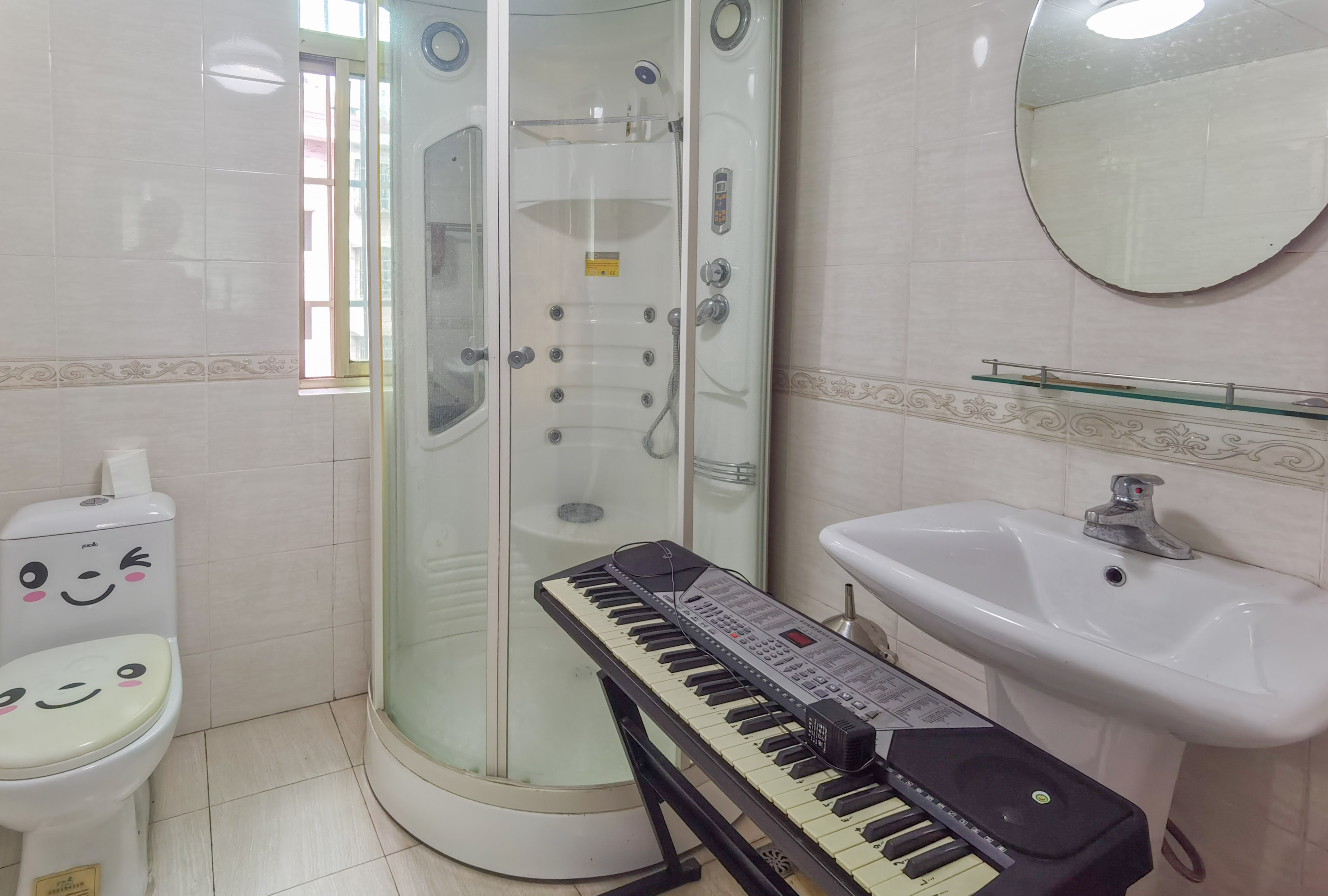 政华新村 3室2厅2卫 60.0万 政华新村 3室2厅2卫 60.0万客厅