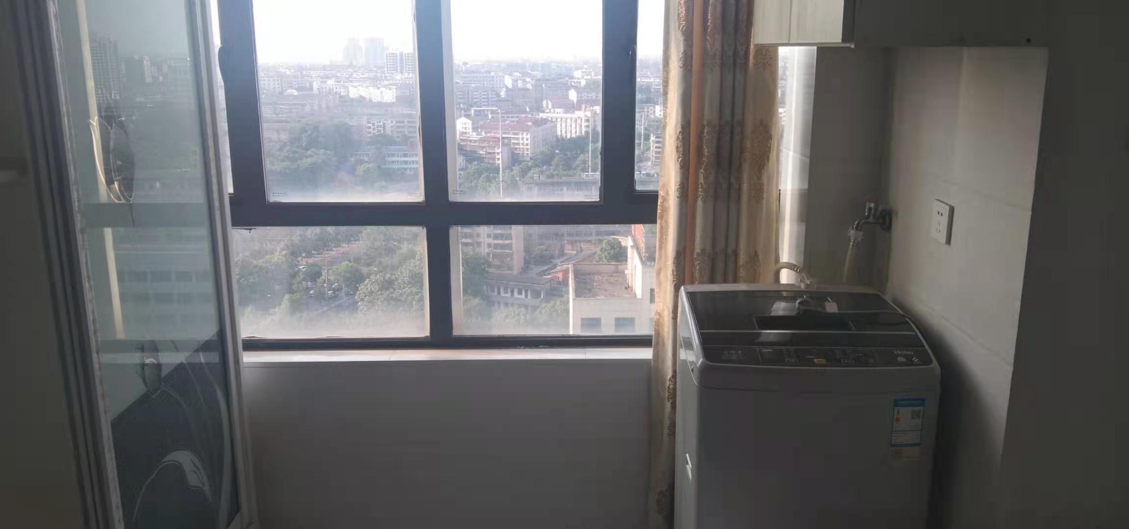 梓山湖公馆 1室1厅1卫 1400.0元/月 梓山湖公馆 1室1厅1卫 1400.0元/月室内图