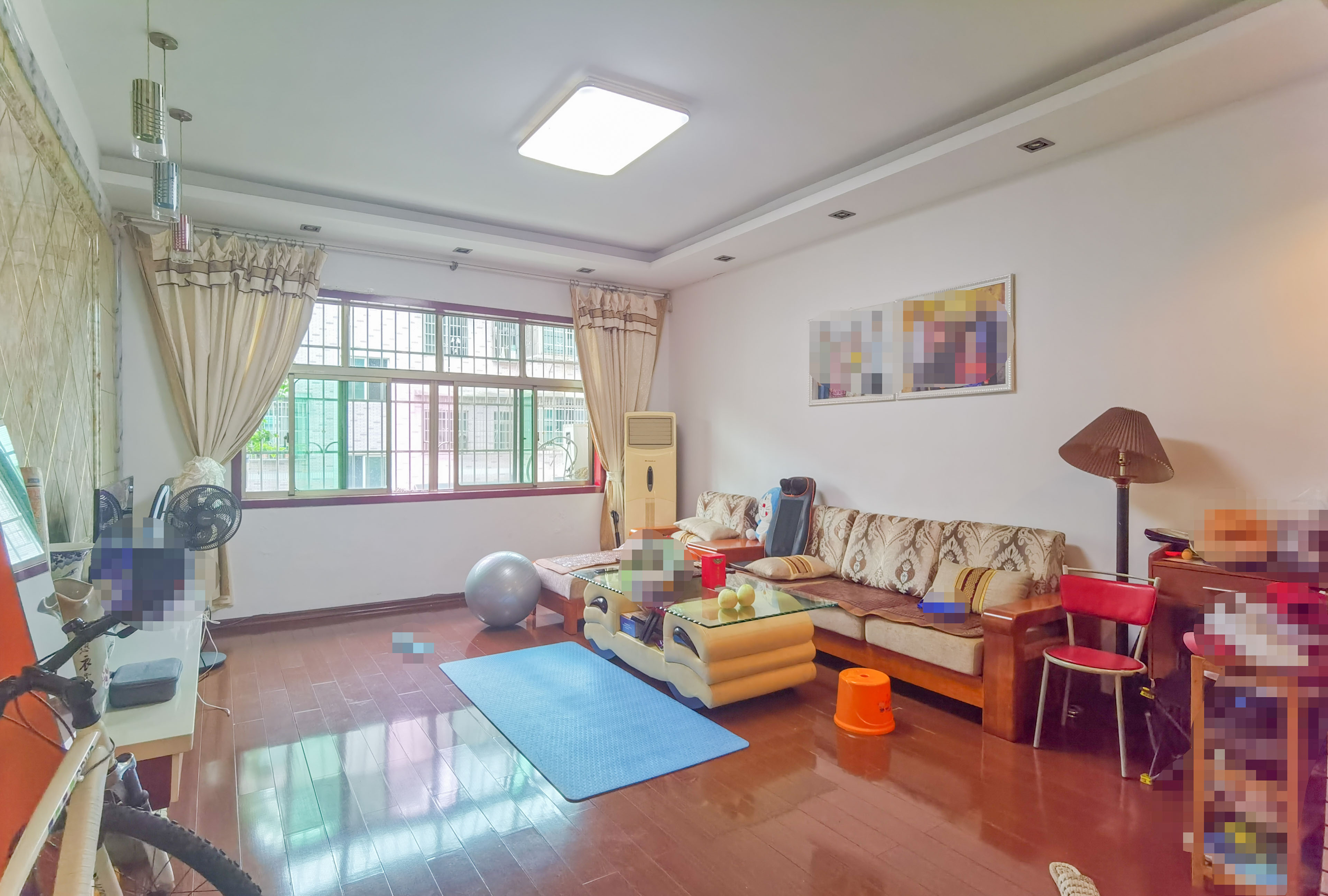 政华新村 3室2厅2卫 60.0万 政华新村 3室2厅2卫 60.0万客厅