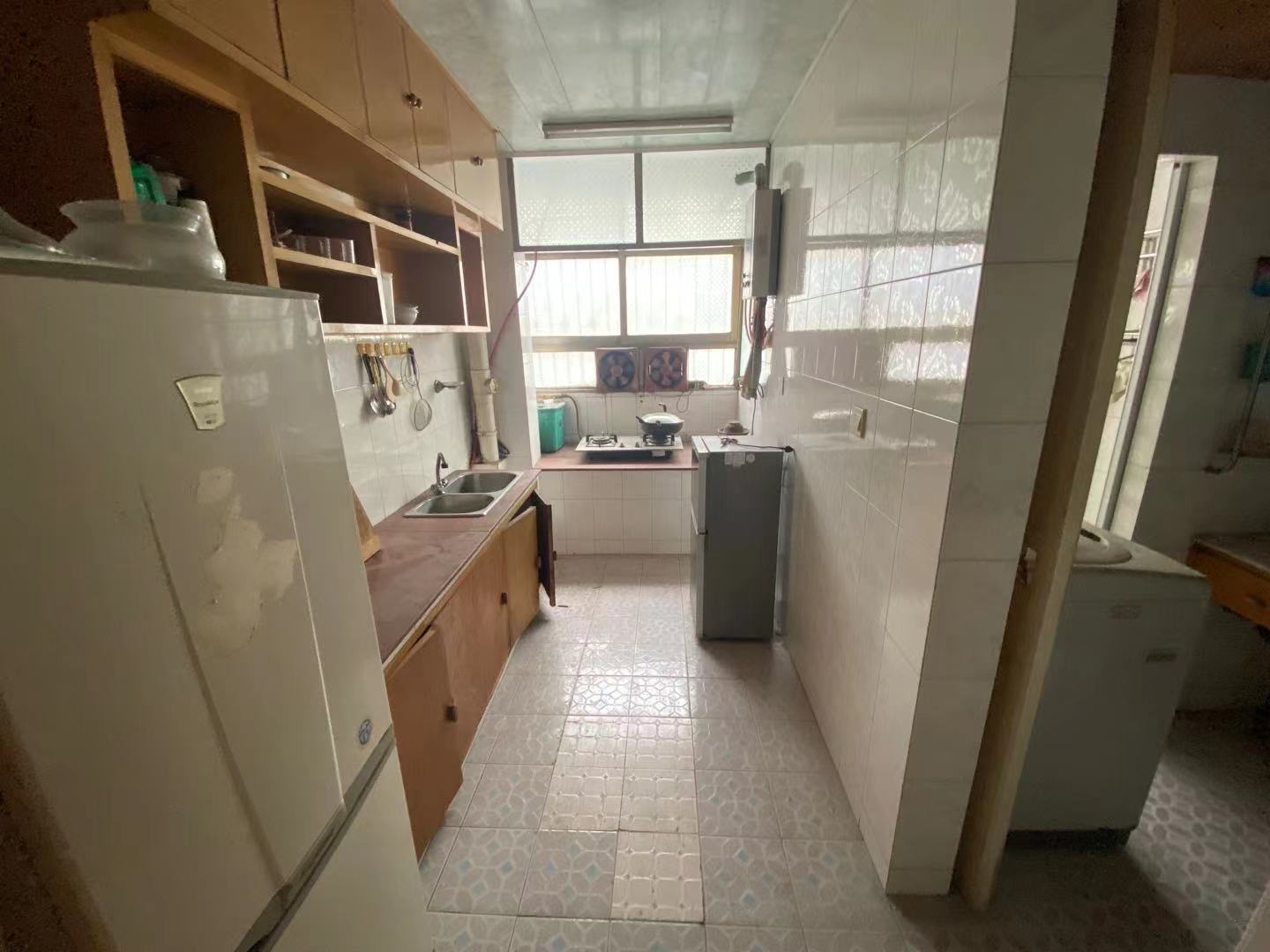 涟钢大市场  3室2厅1卫    38.0万 涟钢大市场  3室2厅1卫    38.0万厨房