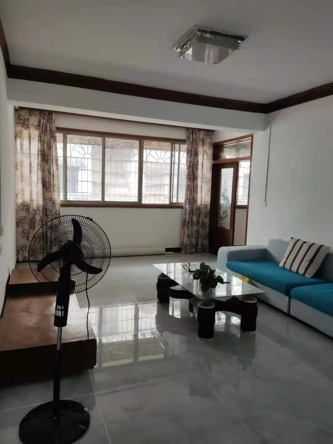 富桥市场 3室2厅1卫 1300.0元/月 富桥市场 3室2厅1卫 1300.0元/月室内图