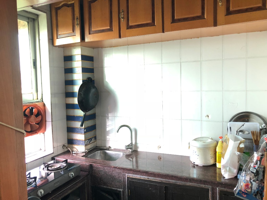 税务局兰溪税务所（赫山区地方税务局第二税务分局）  4室2厅2卫    53.8万客厅