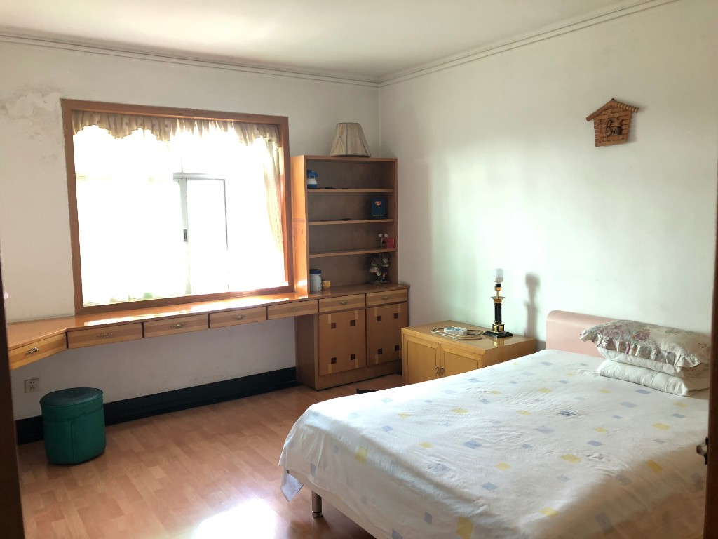 税务局兰溪税务所（赫山区地方税务局第二税务分局）  4室2厅2卫    53.8万阳台