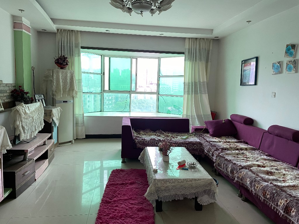 联谊新村 4室2厅2卫 85.0万 联谊新村 4室2厅2卫 85.0万客厅