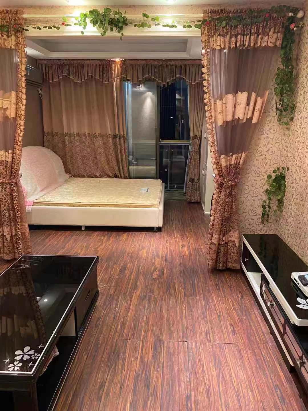 万豪城市花园 1室1厅1卫 1300.0元/月 万豪城市花园 1室1厅1卫 1300.0元/月室内图